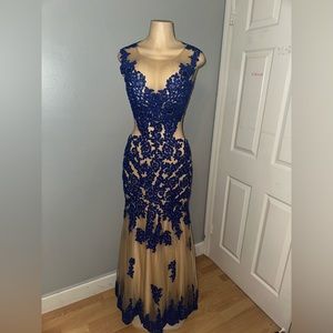 Dave & Johnny backless blue and nude dress